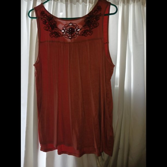 Torrid embroidered tank top Plus Size 1X - Picture 4 of 11